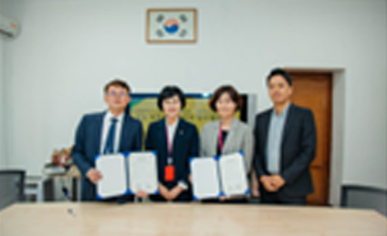 부산글로벌도시재단-알마티한국교육원 MOU 체결 행사 이미지입니다.